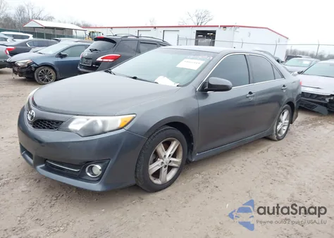 2012 Toyota Camry Se z USA, uszkodzony, nr VIN 4T1BF1FK2CU127038